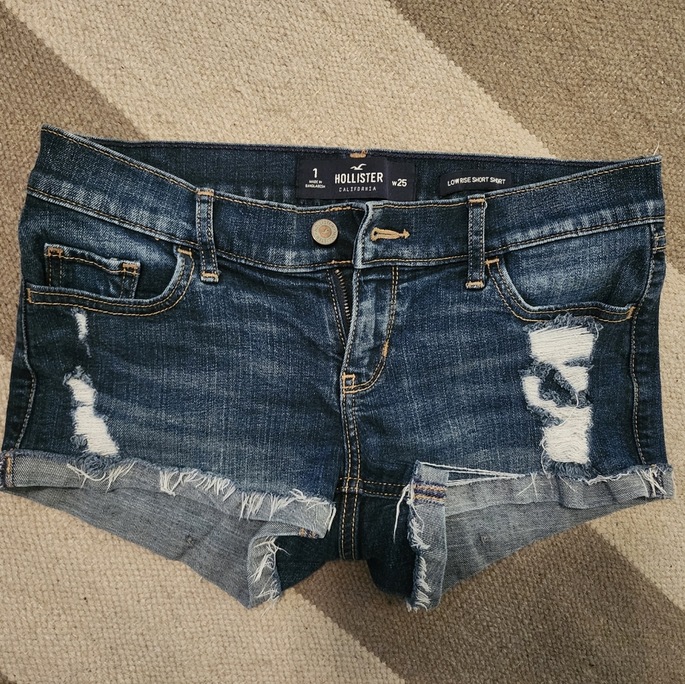 Hollister Size 1/25 Low Rise Short Short